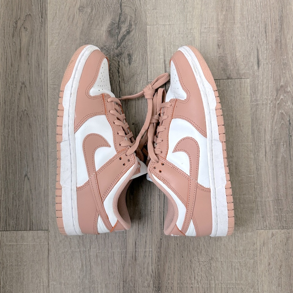 Nike Dunk Low in Rose Whisper